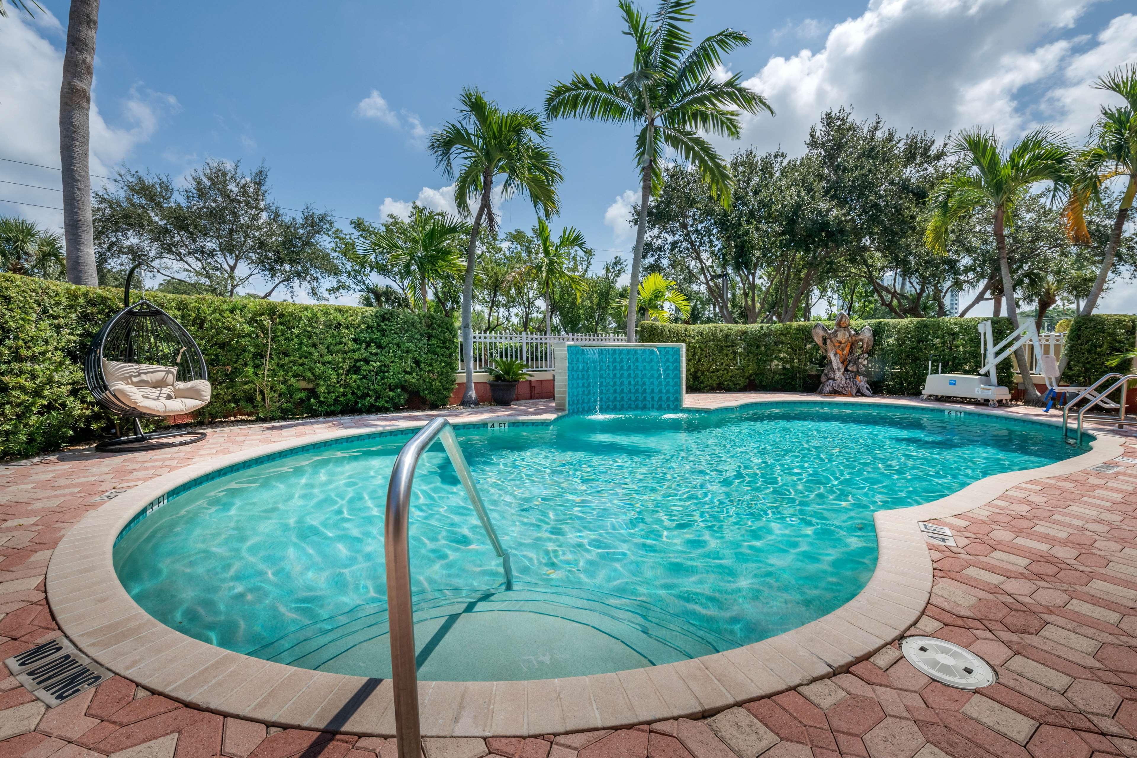 Best Western Plus Palm Beach Gardens Hotel & Suites And Conference Ct מראה חיצוני תמונה